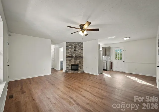 Photo 3 of Single family home for sale at 37 Laurel St, Granite Falls, NC 28630 | MLS# 4431356 | Listing updated on 2026-10-10
