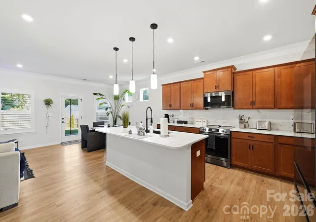 Photo 1 of Single family home for sale at 6109 Sunspear Ln, Charlotte, NC 28212 | MLS# 4431366 | Listing updated on 2026-10-09