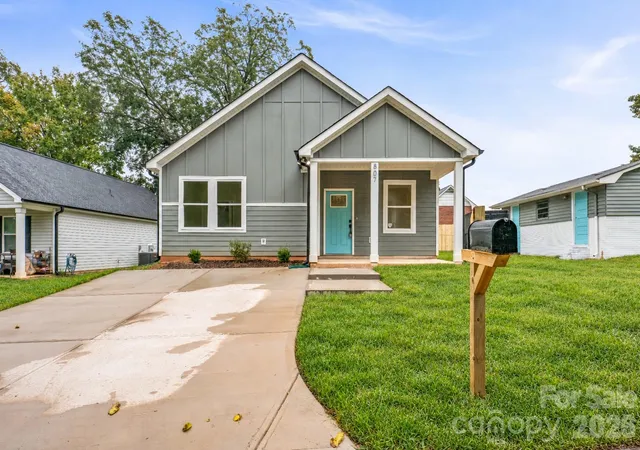 Photo 2 of Single family home for sale at 807 Cedar St, East Spencer, NC 28039 | MLS# 4431367 | Listing updated on 2026-10-07