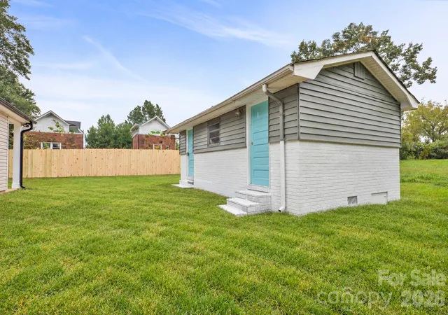 Photo 3 of Single family home for sale at 807 Cedar St, East Spencer, NC 28039 | MLS# 4431367 | Listing updated on 2026-10-07