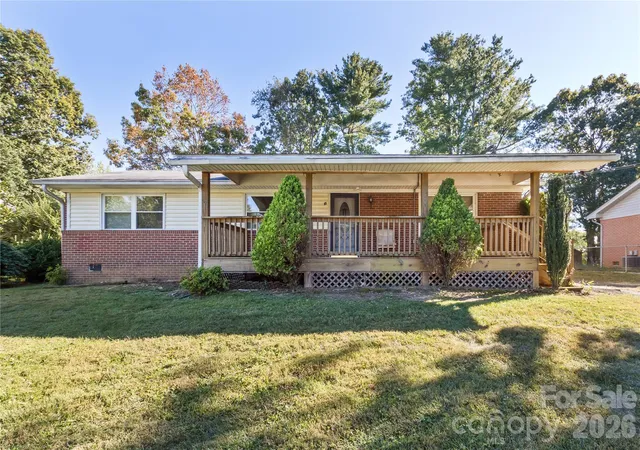 Single family home for sale at 13 Looking Glass Ln, Asheville, NC 28805 | MLS# 4431368