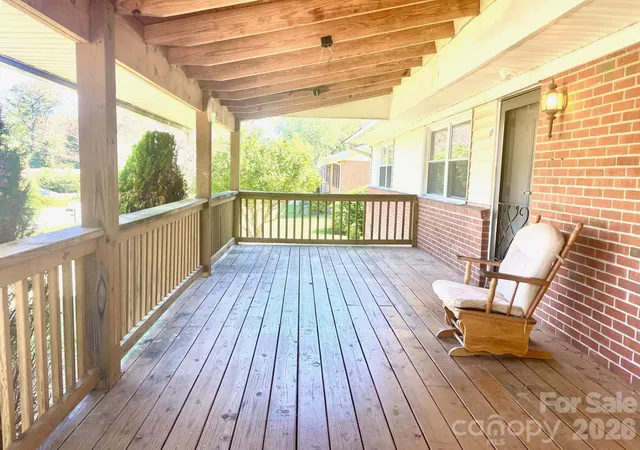 Photo 2 of Single family home for sale at 13 Looking Glass Ln, Asheville, NC 28805 | MLS# 4431368 | Listing updated on 2026-10-08