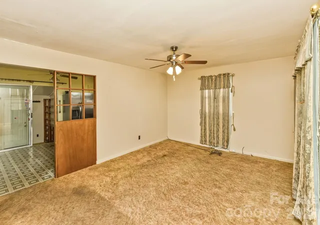 Photo 3 of Single family home for sale at 13 Looking Glass Ln, Asheville, NC 28805 | MLS# 4431368 | Listing updated on 2026-10-08