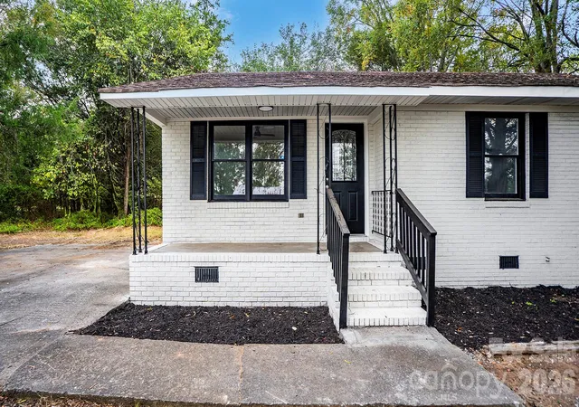 Photo 2 of Single family home for sale at 3050 Bridgewater Rd, Rock Hill, SC 29730 | MLS# 4431369 | Listing updated on 2026-10-06