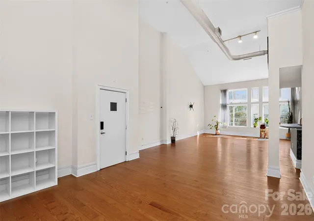 Listing Photo 3 - Condo for sale in building located at 404 Laurel Ave, Charlotte, NC 28204 - Unit #33