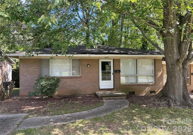 Condo for sale at 549 Blendwood Dr, Charlotte, NC 28215 | MLS# 4431376