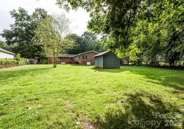 Photo 2 of Single family home for sale at 4320 Craig Ave, Charlotte, NC 28211 | MLS# 4431377 | Listing updated on 2026-10-23