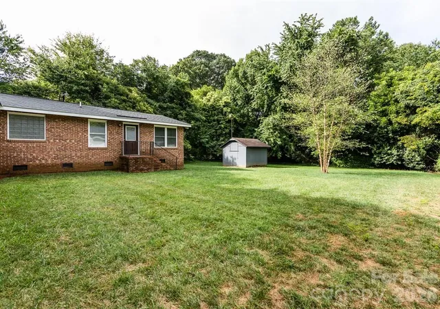 Photo 3 of Single family home for sale at 4320 Craig Ave, Charlotte, NC 28211 | MLS# 4431377 | Listing updated on 2026-10-23