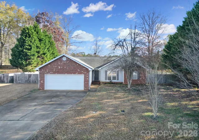 Single family home for sale at 713 Pesca Ln, Matthews, NC 28104 | MLS# 4431408