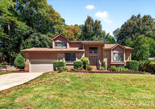 Single family home for sale at 6133 Rhone Dr, Charlotte, NC 28226 | MLS# 4431409