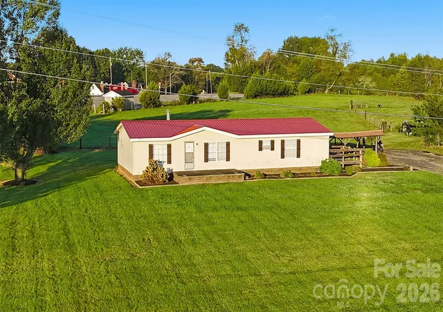 Photo 1 of Single family home for sale at 127 White Plains Rd, Hiddenite, NC 28636 | MLS# 4431424 | Listing updated on 2026-10-09