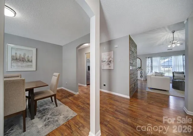 Photo 2 of Single family home for sale at 137 Bosburg Dr, Mooresville, NC 28115 | MLS# 4431427 | Listing updated on 2026-10-08