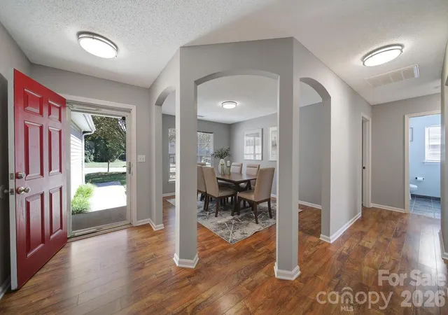 Photo 3 of Single family home for sale at 137 Bosburg Dr, Mooresville, NC 28115 | MLS# 4431427 | Listing updated on 2026-10-08