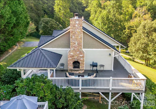 Photo 3 of Single family home for sale at 29 Miranda Knoll, Leicester, NC 28748 | MLS# 4431431 | Listing updated on 2026-10-06