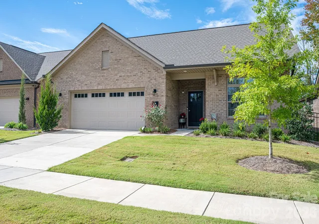 Photo 2 of Single family home for sale at 314 Lifestyle Ct, Gastonia, NC 28056 | MLS# 4431438 | Listing updated on 2026-10-07