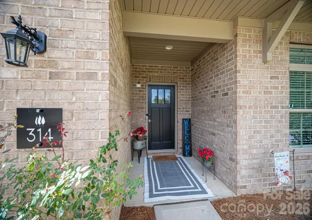 Photo 3 of Single family home for sale at 314 Lifestyle Ct, Gastonia, NC 28056 | MLS# 4431438 | Listing updated on 2026-10-07