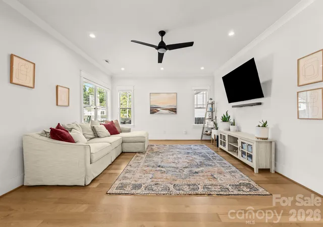 Photo 2 of Single family home for sale at 5309 Tarrywood Ln, Charlotte, NC 28205 | MLS# 4431444 | Listing updated on 2026-10-09
