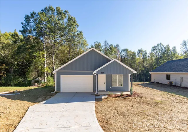 Photo 2 of Single family home for sale at 624 Fernwood Dr, Chester, SC 29706 | MLS# 4431445 | Listing updated on 2026-10-17