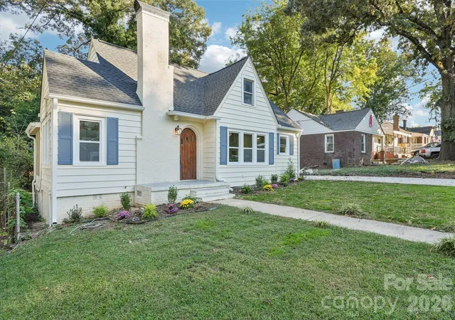 Photo 1 of Sale Pending at 2918 Rush Ave, Charlotte, NC 28208 | MLS# 4431469 | Listing updated on 2026-10-26