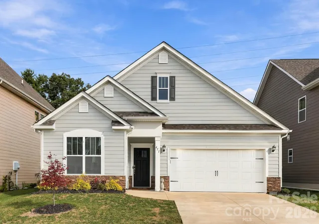 Single family home for sale at 451 Fox Cvs, Hendersonville, NC 28792 | MLS# 4431470
