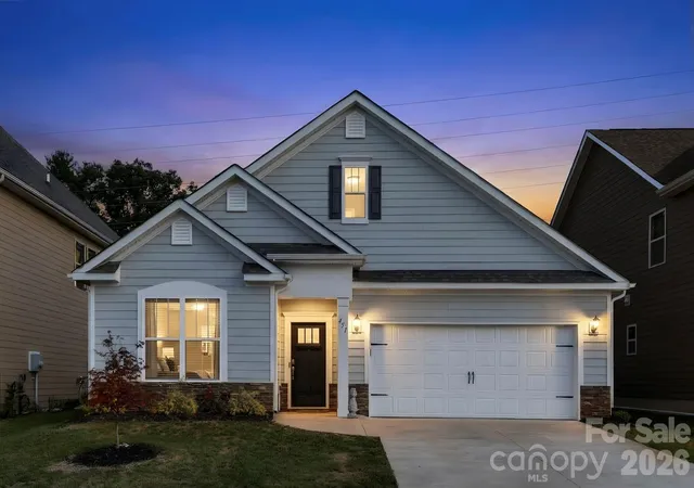 Photo 1 of Single family home for sale at 451 Fox Cvs, Hendersonville, NC 28792 | MLS# 4431470 | Listing updated on 2026-10-08