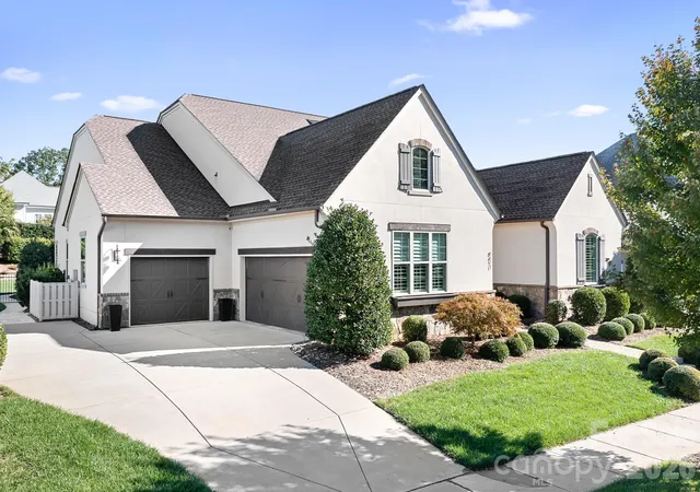 Photo 1 of Sale Pending at 8431 Bassinger Dr, Huntersville, NC 28078 | MLS# 4431472 | Listing updated on 2026-10-19