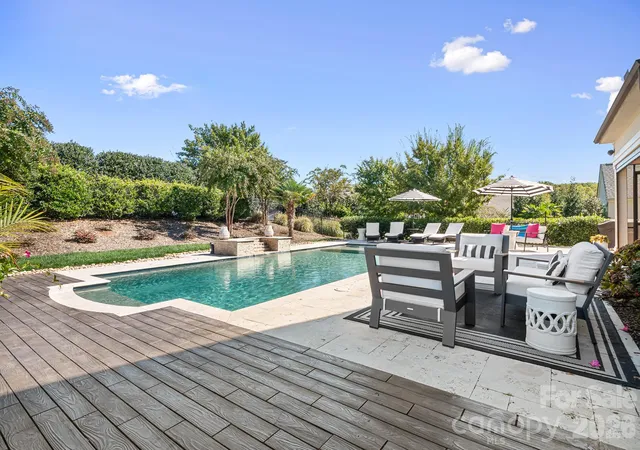 Photo 3 of Sale Pending at 8431 Bassinger Dr, Huntersville, NC 28078 | MLS# 4431472 | Listing updated on 2026-10-19