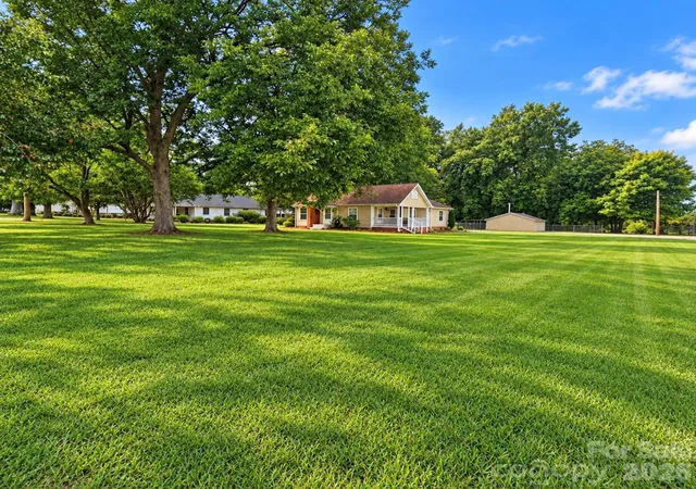 Photo 4 of Single family home for sale at 555 Palmer Rd, Rockwell, NC 28138 | MLS# 4431480 | Listing updated on 2026-10-07