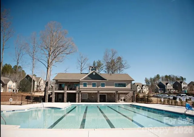 Photo 2 of Single family home for sale at 821 Spelman Dr, Fort Mill, SC 29707 | MLS# 4431501 | Listing updated on 2026-10-09