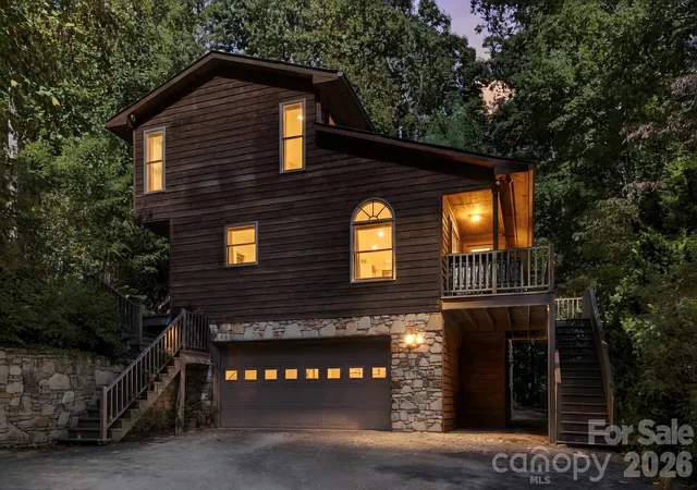 Photo 3 of Single family home for sale at 266 Independence Blvd, Asheville, NC 28805 | MLS# 4431504 | Listing updated on 2026-10-08