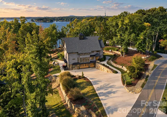 Single family home for sale at 222 Greenbay Rd, Mooresville, NC 28117 | MLS# 4431505