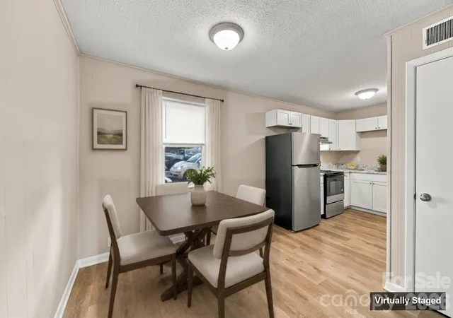 Photo 4 of House for sale at 1731 W Avalon Cir, Charleston, SC 29407 | MLS# 4431511 | Listing updated on 2026-10-24