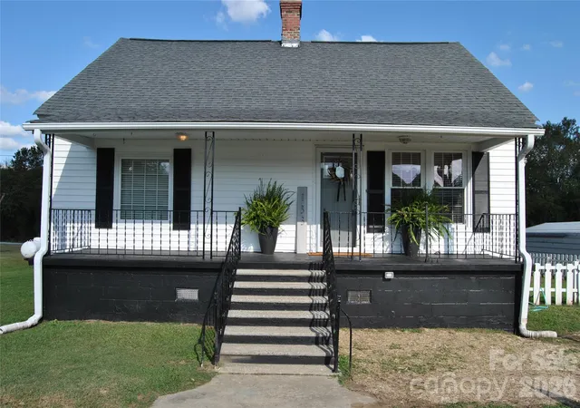 Photo 1 of Single family home for sale at 133 S Main St, Jonesville, SC 29364 | MLS# 4431519 | Listing updated on 2026-10-08