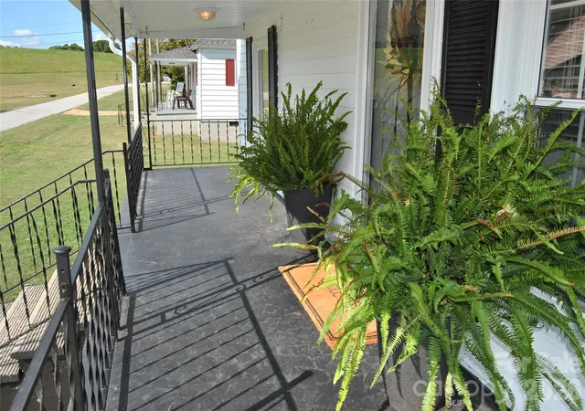 Photo 3 of Single family home for sale at 133 S Main St, Jonesville, SC 29364 | MLS# 4431519 | Listing updated on 2026-10-08