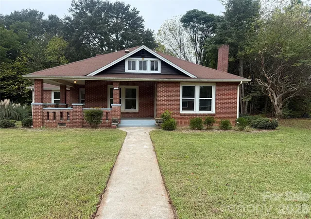 Photo 1 of Single family home for sale at 1111 Fallston Rd, Shelby, NC 28150 | MLS# 4431528 | Listing updated on 2026-10-06