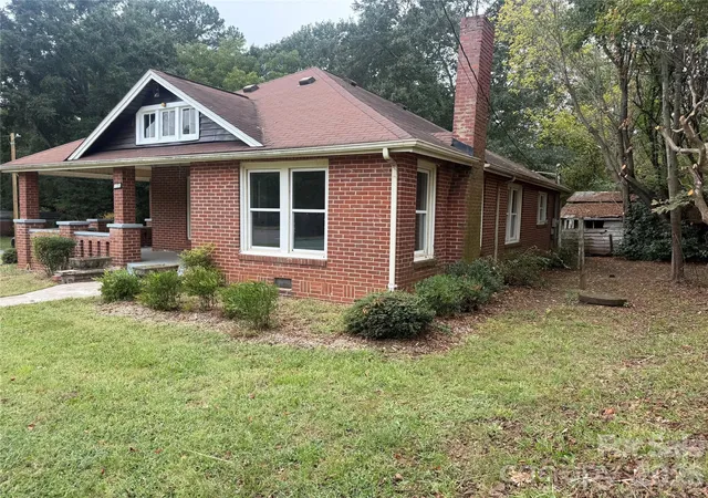 Photo 3 of Single family home for sale at 1111 Fallston Rd, Shelby, NC 28150 | MLS# 4431528 | Listing updated on 2026-10-06