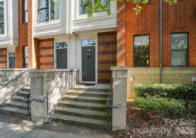 Condo for sale at 534 Mcdowell St, Charlotte, NC 28204 | MLS# 4431540