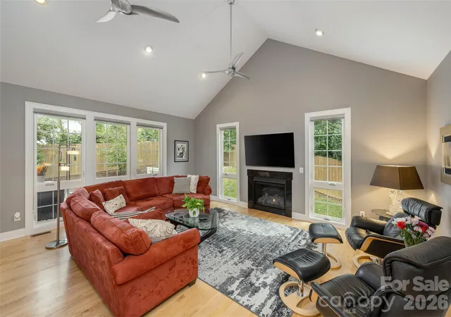 Photo 4 of Single family home for sale at 8 Broadmoor Dr, Arden, NC 28704 | MLS# 4431546 | Listing updated on 2026-10-07
