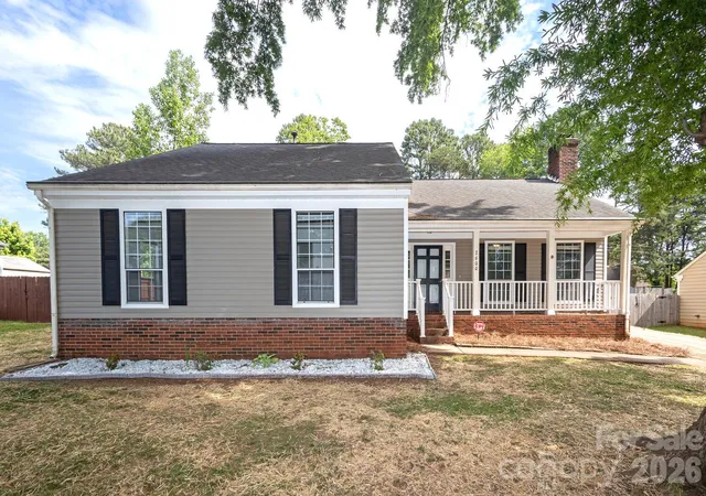 Single family home for sale at 2600 Olde Whitehall Rd, Charlotte, NC 28273 | MLS# 4431549