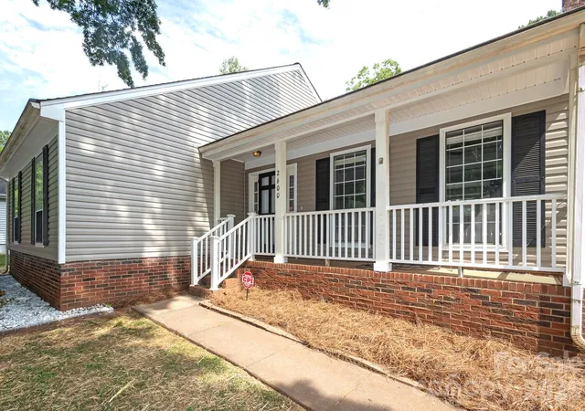 Photo 2 of Single family home for sale at 2600 Olde Whitehall Rd, Charlotte, NC 28273 | MLS# 4431549 | Listing updated on 2026-10-09