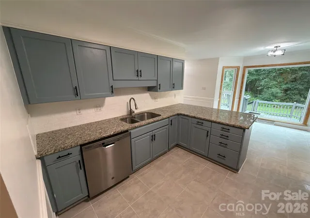Photo 2 of Single family home for sale at 4412 Lazy Dr, Charlotte, NC 28215 | MLS# 4431553 | Listing updated on 2026-10-07