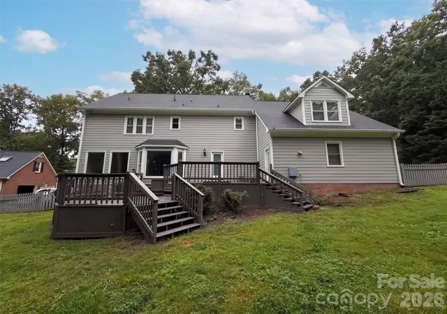 Photo 4 of Single family home for sale at 4412 Lazy Dr, Charlotte, NC 28215 | MLS# 4431553 | Listing updated on 2026-10-07