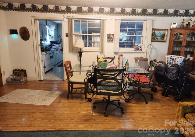 Photo 3 of Single family home for sale at 3012 Burbank Dr, Charlotte, NC 28216 | MLS# 4431557 | Listing updated on 2026-10-10