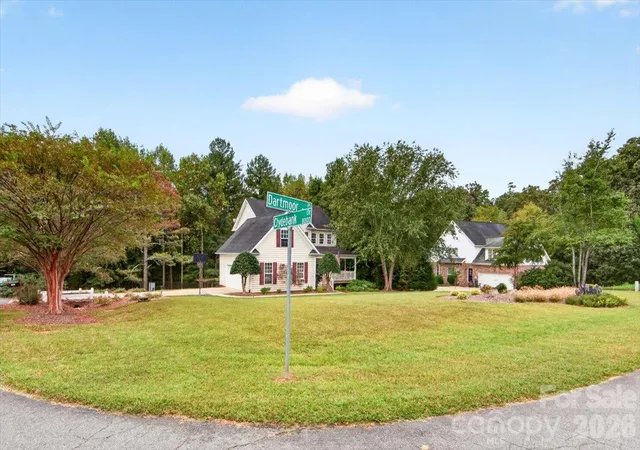Photo 3 of Single family home for sale at 8705 Dartmoor Pl, Mint Hill, NC 28227 | MLS# 4431559 | Listing updated on 2026-10-07