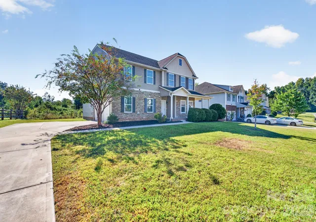 Photo 2 of Single family home for sale at 1328 Shaw Ave, Rock Hill, SC 29730 | MLS# 4431576 | Listing updated on 2026-10-07