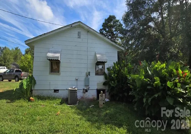 Photo 3 of Single family home for sale at 123 Shasta Ln, Mooresboro, NC 28114 | MLS# 4431577 | Listing updated on 2026-10-07