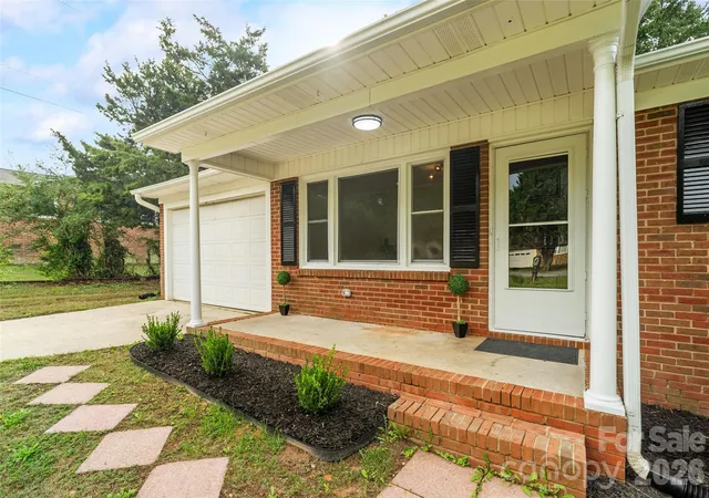 Photo 3 of Single family home for sale at 109 Alexis Forest Dr, Stanley, NC 28164 | MLS# 4431581 | Listing updated on 2026-10-08