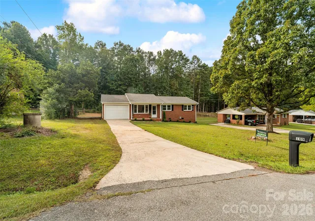 Photo 4 of Single family home for sale at 109 Alexis Forest Dr, Stanley, NC 28164 | MLS# 4431581 | Listing updated on 2026-10-08