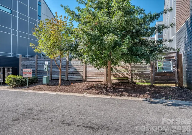 Photo 3 of Multi family home for sale at 1212 Minter Pl, Charlotte, NC 28203 | MLS# 4431587 | Listing updated on 2026-10-06
