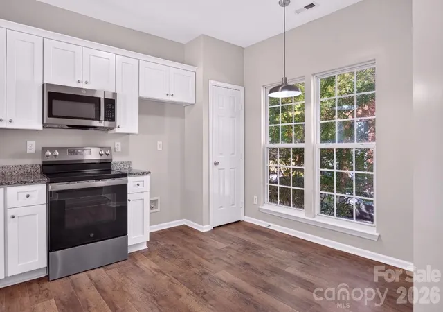 Photo 3 of Townhouse for sale at 11757 Fiddlers Roof Ln, Charlotte, NC 28277 | MLS# 4431591 | Listing updated on 2026-10-17